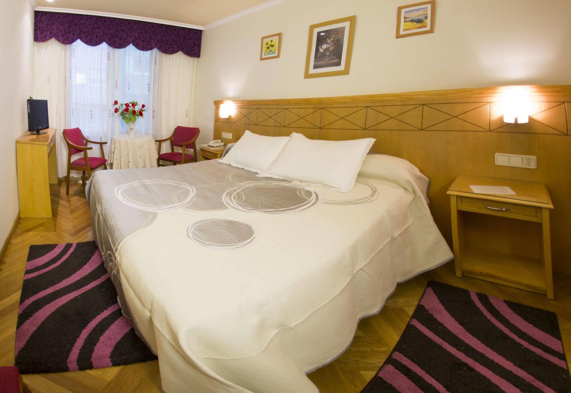Hotel Cristal 2 A Coruña Kültér fotó